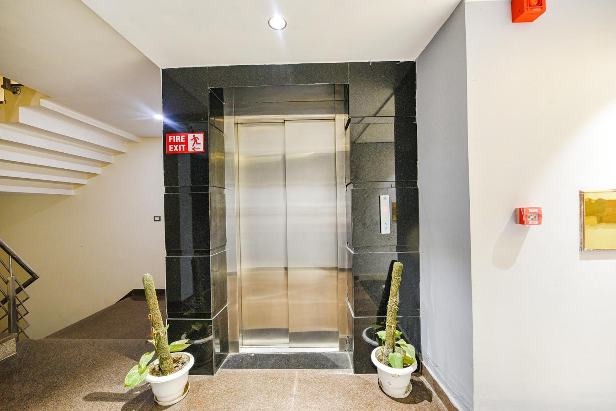 Fabhotel Prime Apple Tree Residency نيودلهي المظهر الخارجي الصورة